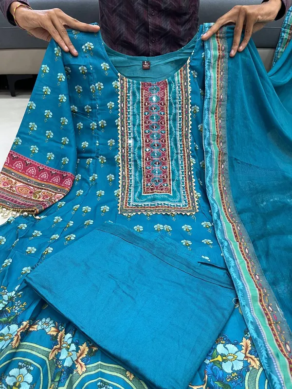 Rajasthani_Full_Anarkali_Set_with_Mirror_&_Hand_Work
