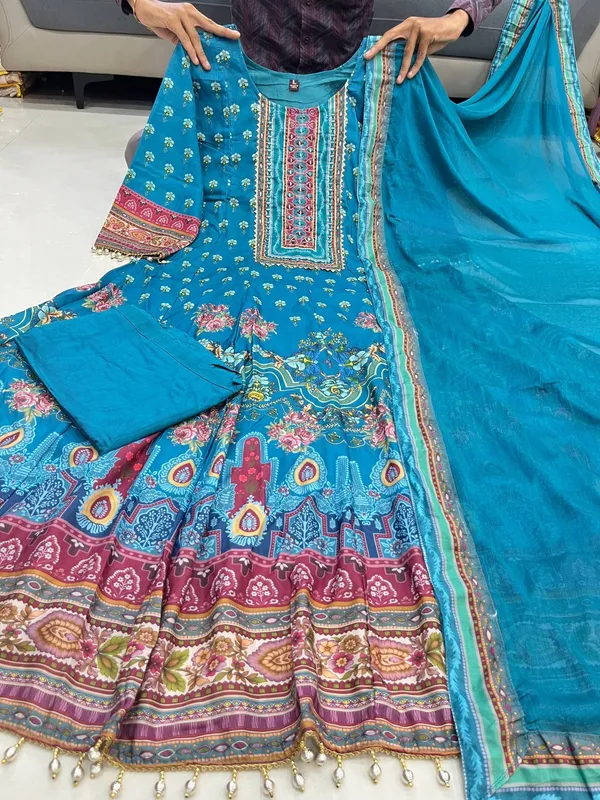 Rajasthani_Full_Anarkali_Set_with_Mirror_&_Hand_Work