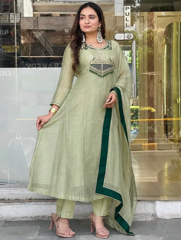 Rakhi_Special_A-Line_3_Pieces_Kurta_Set