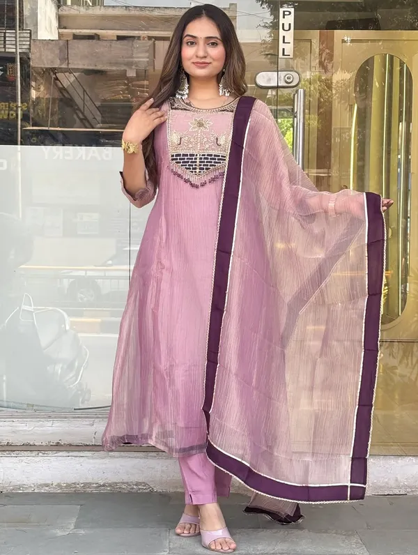 Rakhi_Special_A-Line_3_Pieces_Kurta_Set