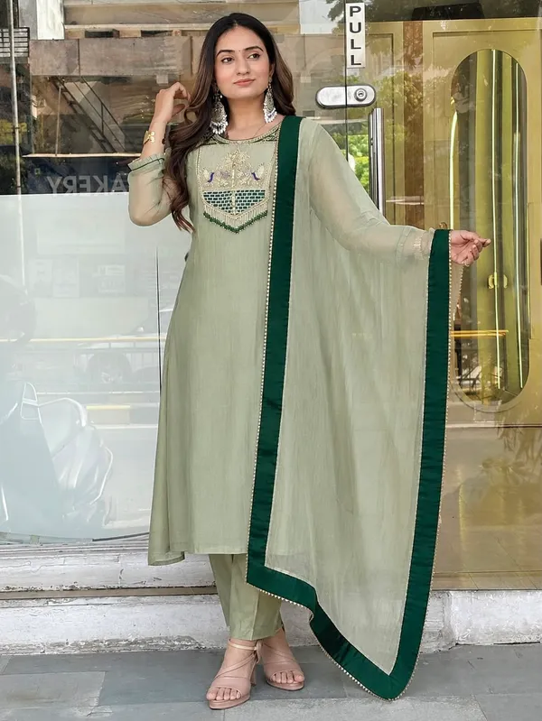 Rakhi_Special_A-Line_3_Pieces_Kurta_Set