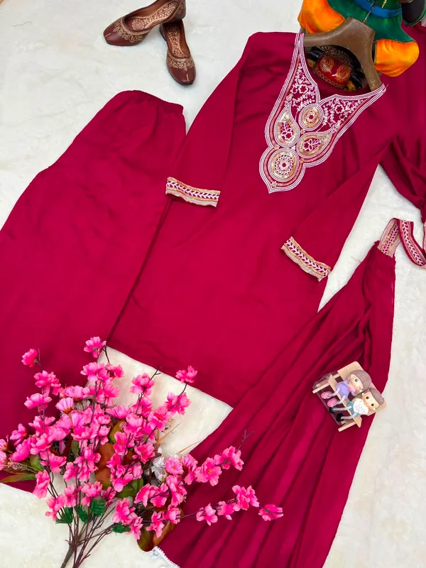 Rakhi_Special_Vichitra_Silk_Kurti_Plazzo_Dupatta_Set