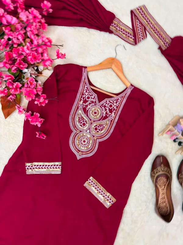 Rakhi_Special_Vichitra_Silk_Kurti_Plazzo_Dupatta_Set