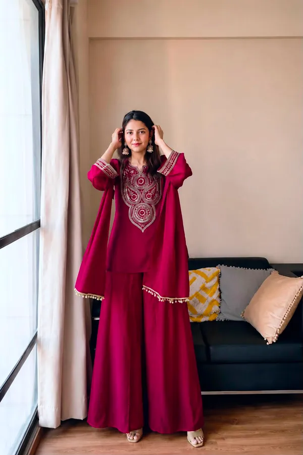 Rakhi_Special_Vichitra_Silk_Kurti_Plazzo_Dupatta_Set