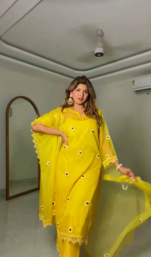 Rakshabandhan_Special_4-Piece_Set_with_Shrug_Dupatta_Pent