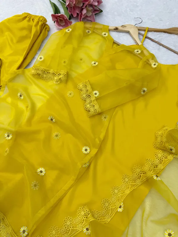 Rakshabandhan_Special_4-Piece_Set_with_Shrug_Dupatta_Pent