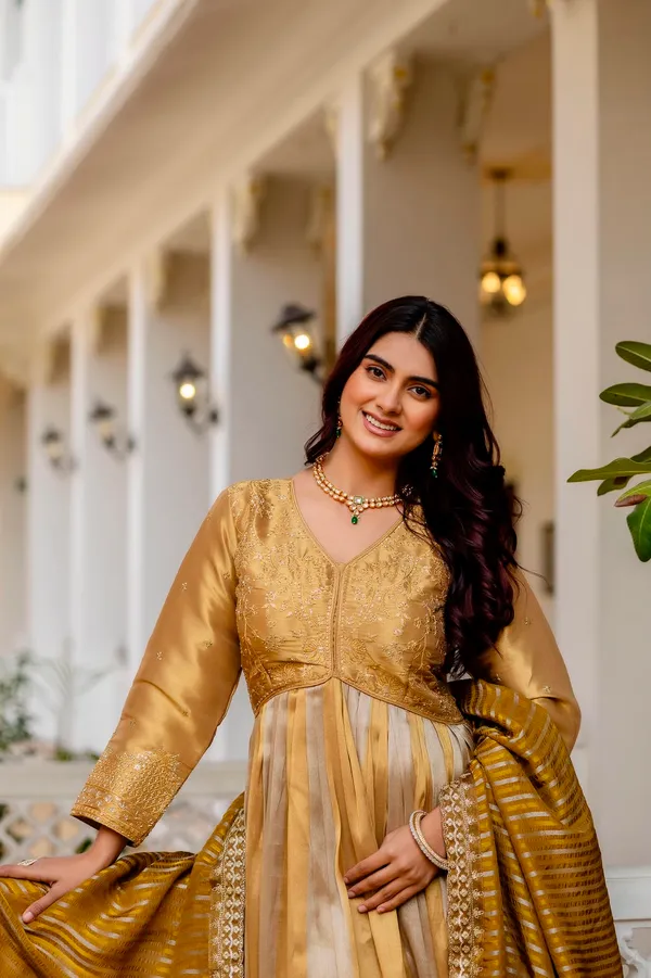 Rakshabandhan_Special_Banarasi_Silk_Gown_with_Dupatta