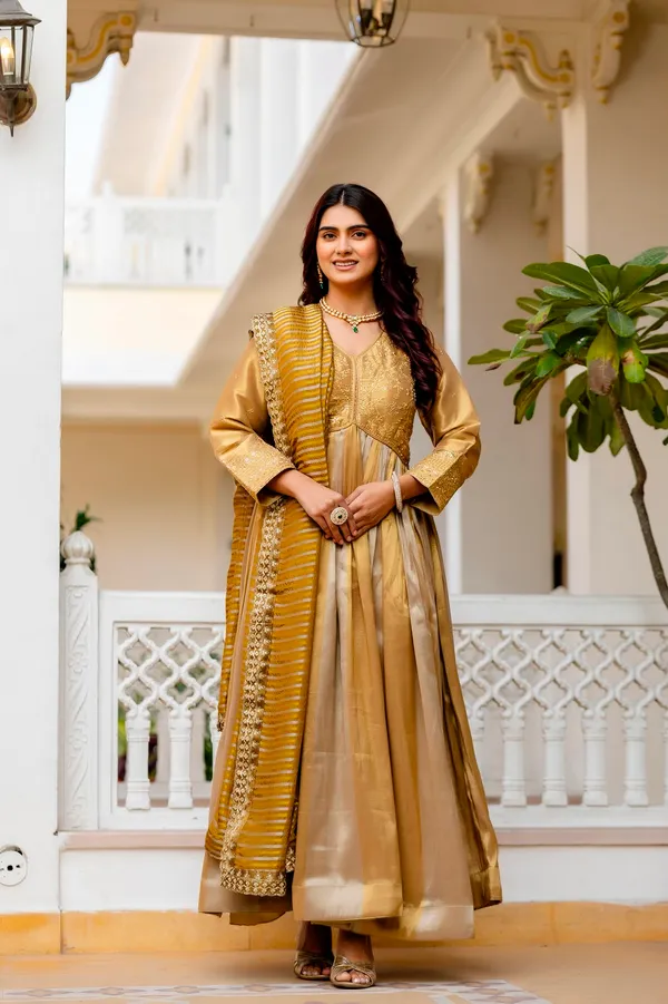 Rakshabandhan_Special_Banarasi_Silk_Gown_with_Dupatta