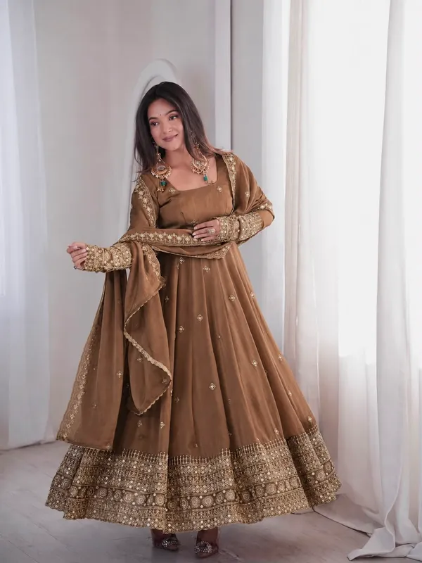 Rangoli_Crush_Silk_Embroidery_Anarkali_Gown_Set_with_Dupatta
