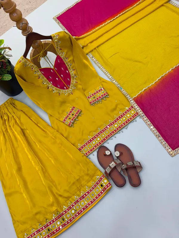 Roman_Glass_Real_Mirror_Work_Top_Plazzo_Dupatta_Set