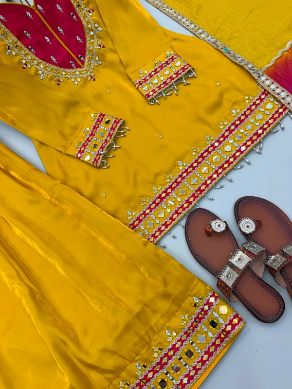 Roman_Glass_Real_Mirror_Work_Top_Plazzo_Dupatta_Set
