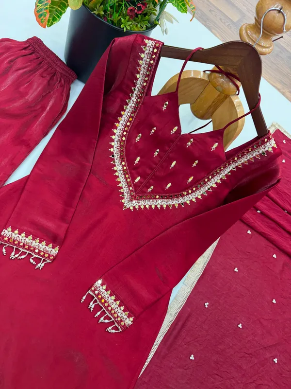 Roman_Glass_Real_Mirror_Work_Top_Plazzo_Dupatta_Set