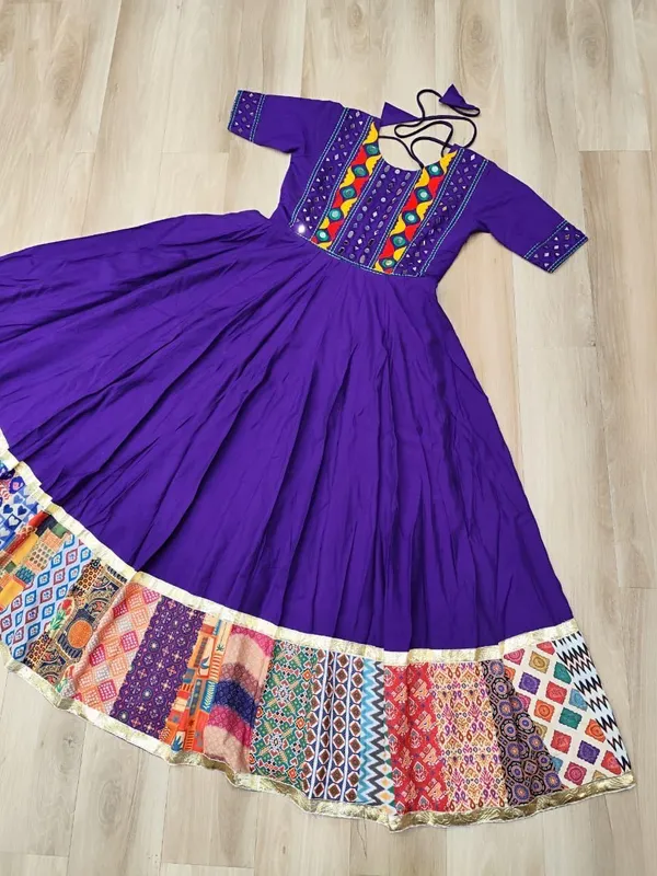 Roman_Mirror_Work_&_Maslin_Crochet_Print_Gown