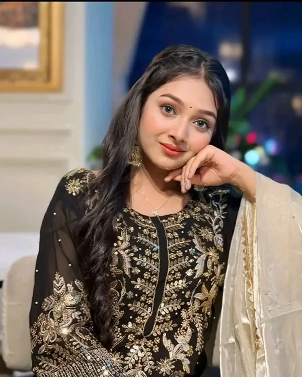 Stylish_Embroidered_Kurta_Set_with_Dupatta