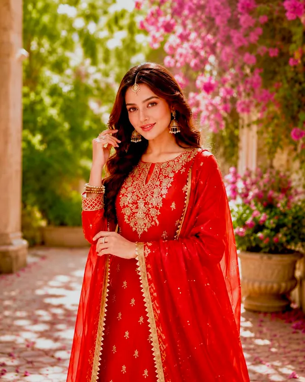Stylish_Pure_GMY_Silk_Top_Sharara_Dupatta_Set