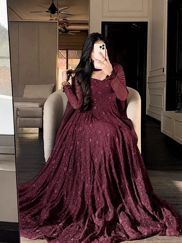 Stylish_Star_Georgette_Gown_with_Dupatta