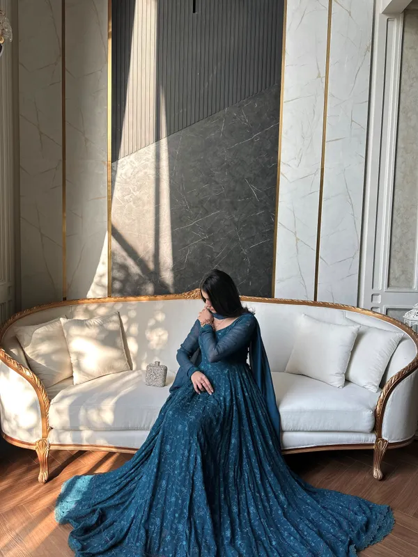 Stylish_Star_Georgette_Gown_with_Dupatta