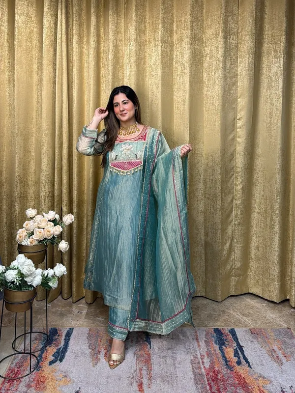 Trending_A-Line_Cut_Salsa_Silk_Top_Pent_Dupatta_Set