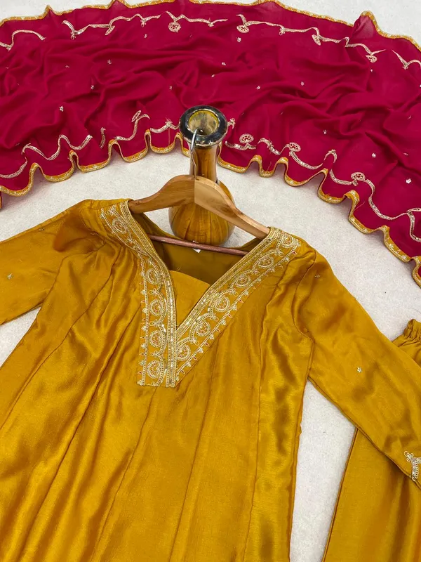 Vichhitra_Silk_Anarkali_Kurti_Pent_Dupatta_Set