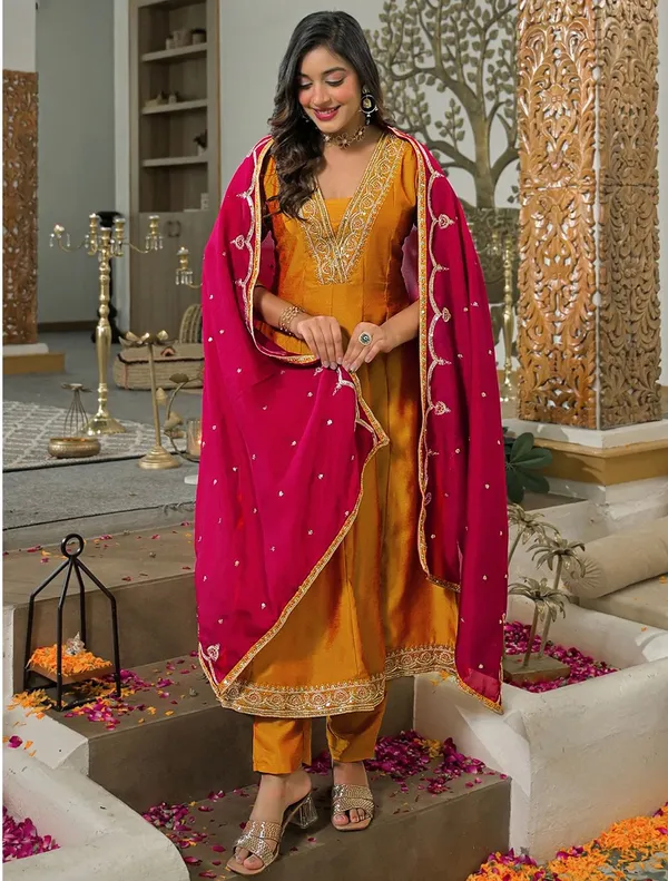 Vichhitra_Silk_Anarkali_Kurti_Pent_Dupatta_Set