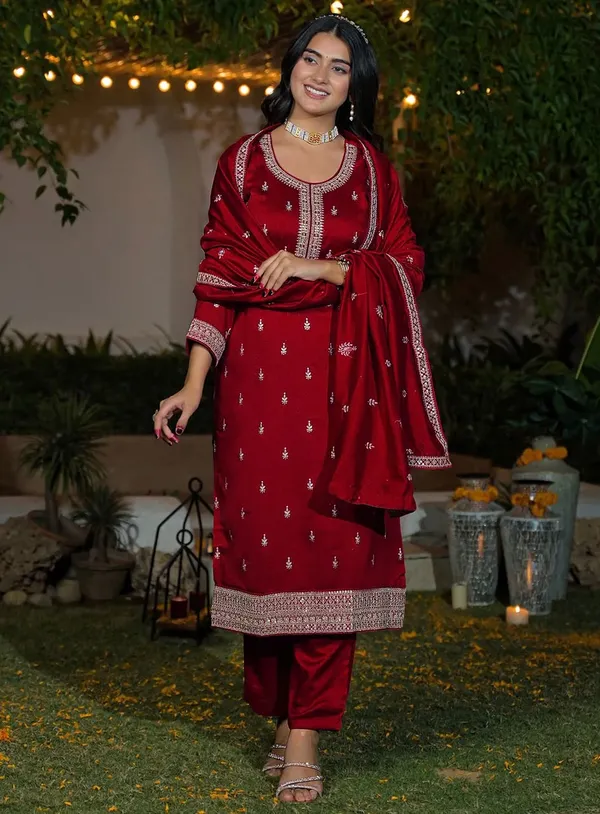 Vichhitra_Silk_Embroidered_Kurta_Pent_Dupatta_Set