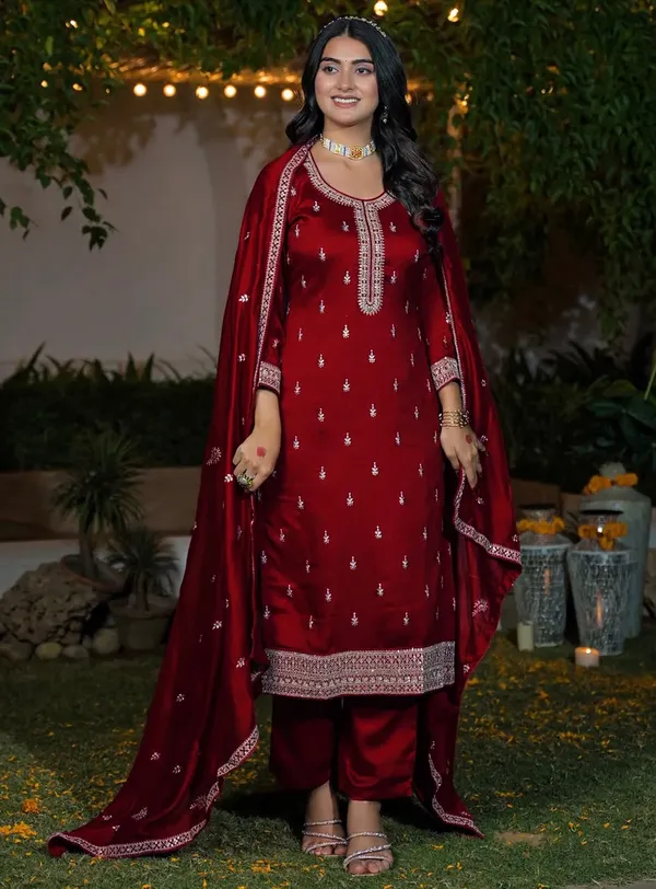 Vichhitra_Silk_Embroidered_Kurta_Pent_Dupatta_Set