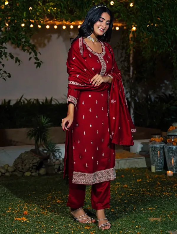 Vichhitra_Silk_Embroidered_Kurta_Pent_Dupatta_Set