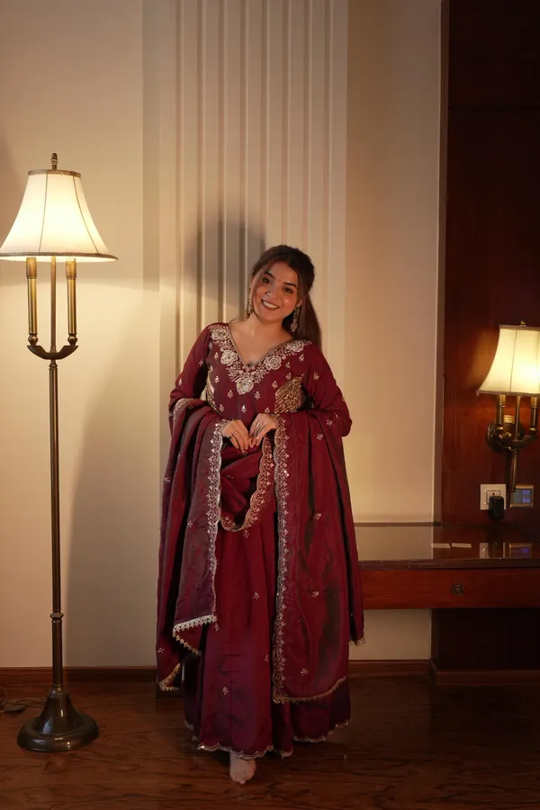 Vichitra_Beads_Sequence_Embroidery_Gown_Pant_Dupatta_Set