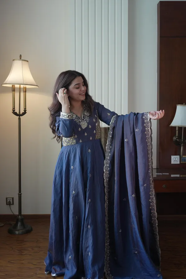Vichitra_Beads_Sequence_Embroidery_Gown_Pant_Dupatta_Set