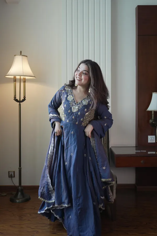 Vichitra_Beads_Sequence_Embroidery_Gown_Pant_Dupatta_Set