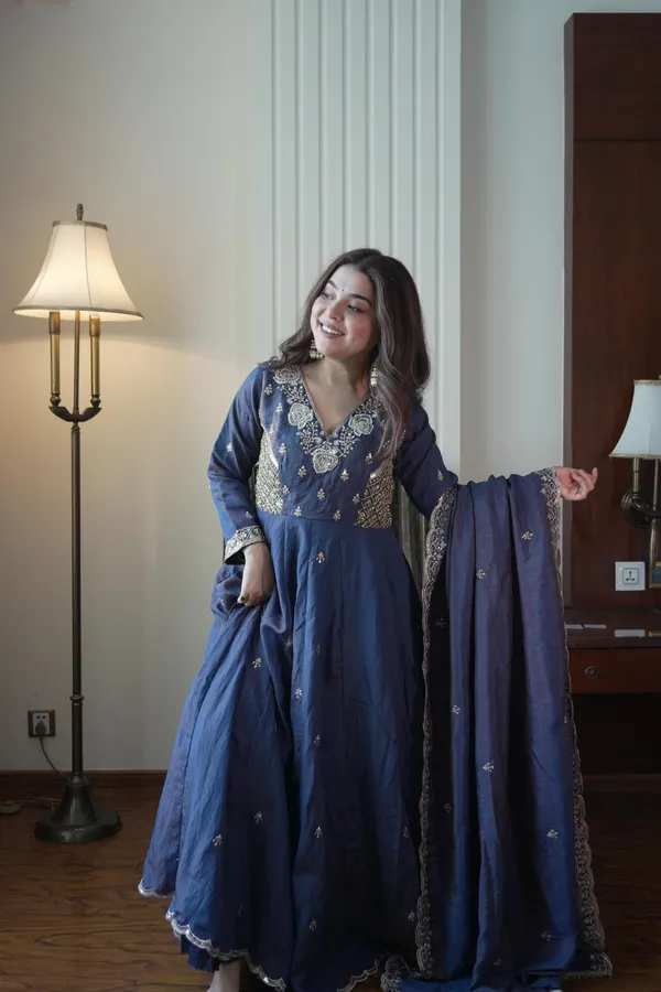 Vichitra_Beads_Sequence_Embroidery_Gown_Pant_Dupatta_Set