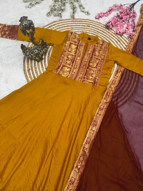 Vichitra_Silk_Traditional_Top_Dupatta_Set