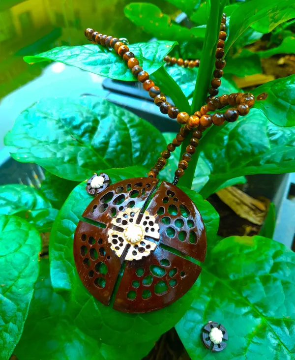 Brown_Coconut_Shell_And_Semi_Precious_Stones_Jewellery___For_Women