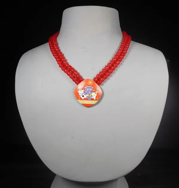 Digital_painted_Coconut_Shell_pendant_and_imported_glass_beads_Jewellery_For_Women