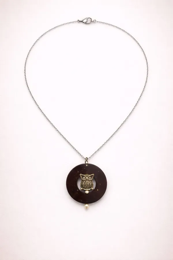 Brown_Coconut_Shell_pendant_And_golden_plated_brass_chain_Necklace__For_Women