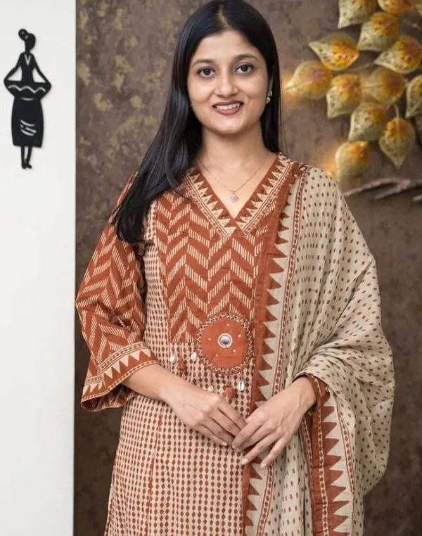 Beige_Rust_Cotton_Premium_Kurta_Pant_Set_With_Dupatta_For_Women