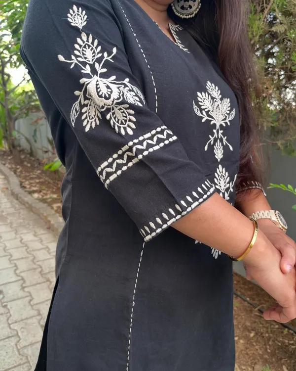 Black_Cotton_Premium_Cotton_Kurta_Set_For_Women