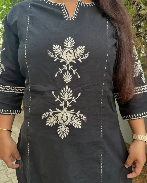 Black_Cotton_Premium_Cotton_Kurta_Set_For_Women