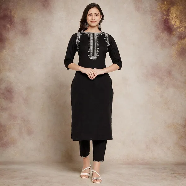 Black_Cotton_Premium_Kurta_And_Pant_Set_For_Women
