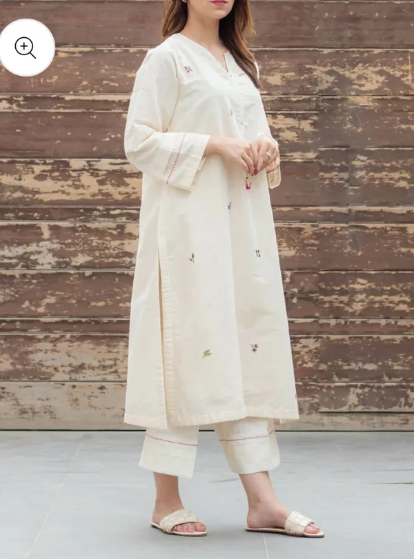Ivory_Floral_Embroidered_Kurta_Pant_Set_for_Women
