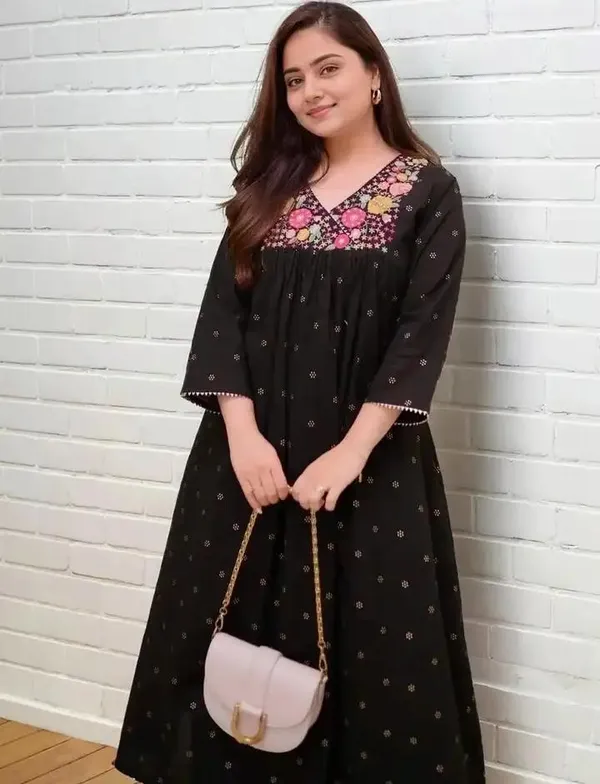 Black_Cotton_Premium_Cotton_Kurta_Set_For_Women