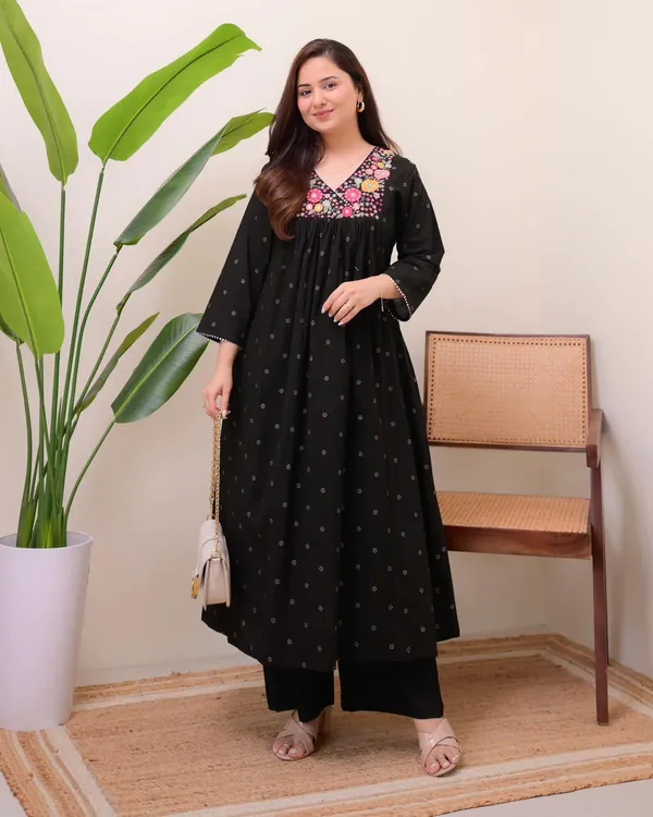 Black_Cotton_Premium_Cotton_Kurta_Set_For_Women