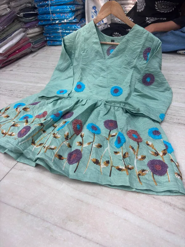 Green_Cotton_Premium_Short_Kurta_For_Women