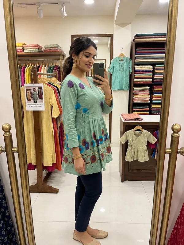 Green_Cotton_Premium_Short_Kurta_For_Women