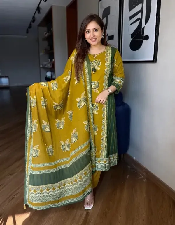 Multicolor_Cotton_Premium_Kurta_Pant_Set_With_Dupatta_For_Women