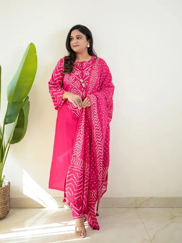 Pink_Bandhani_Ethnic_Cotton_Kurta_Set_with_Dupatta_for_Women