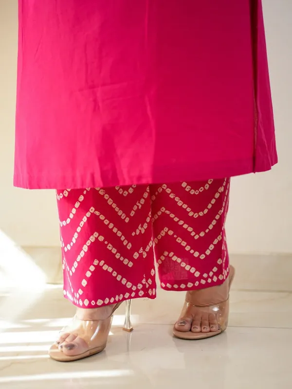 Pink_Bandhani_Ethnic_Cotton_Kurta_Set_with_Dupatta_for_Women
