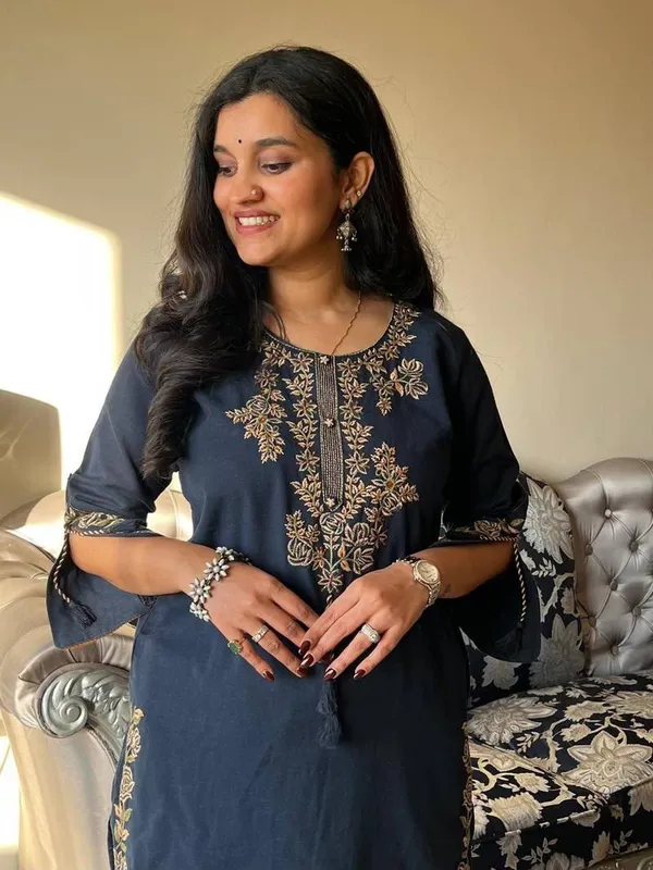 Royal_Blue_Cotton_Premium_Cotton_Kurta_Set_For_Women