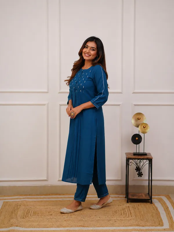 Royal_Blue_Embroidered_Cotton_Kurta_Set_With_Pants_for_Women