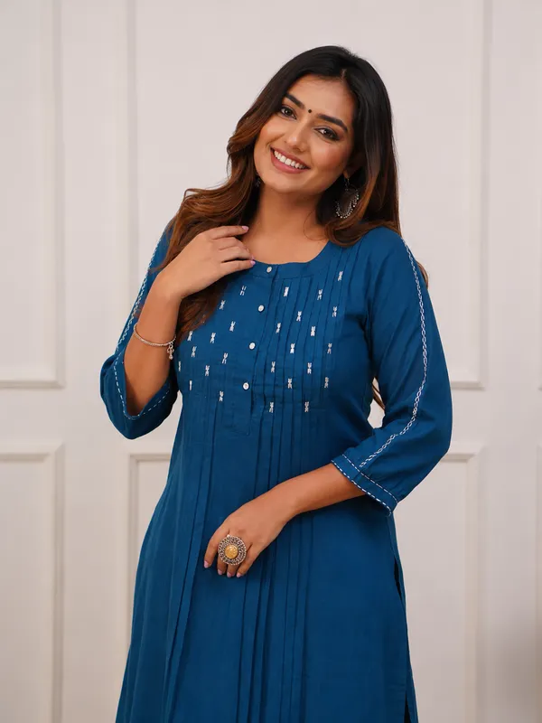 Royal_Blue_Embroidered_Cotton_Kurta_Set_With_Pants_for_Women